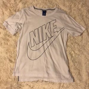 🔵 Nike shirt size small